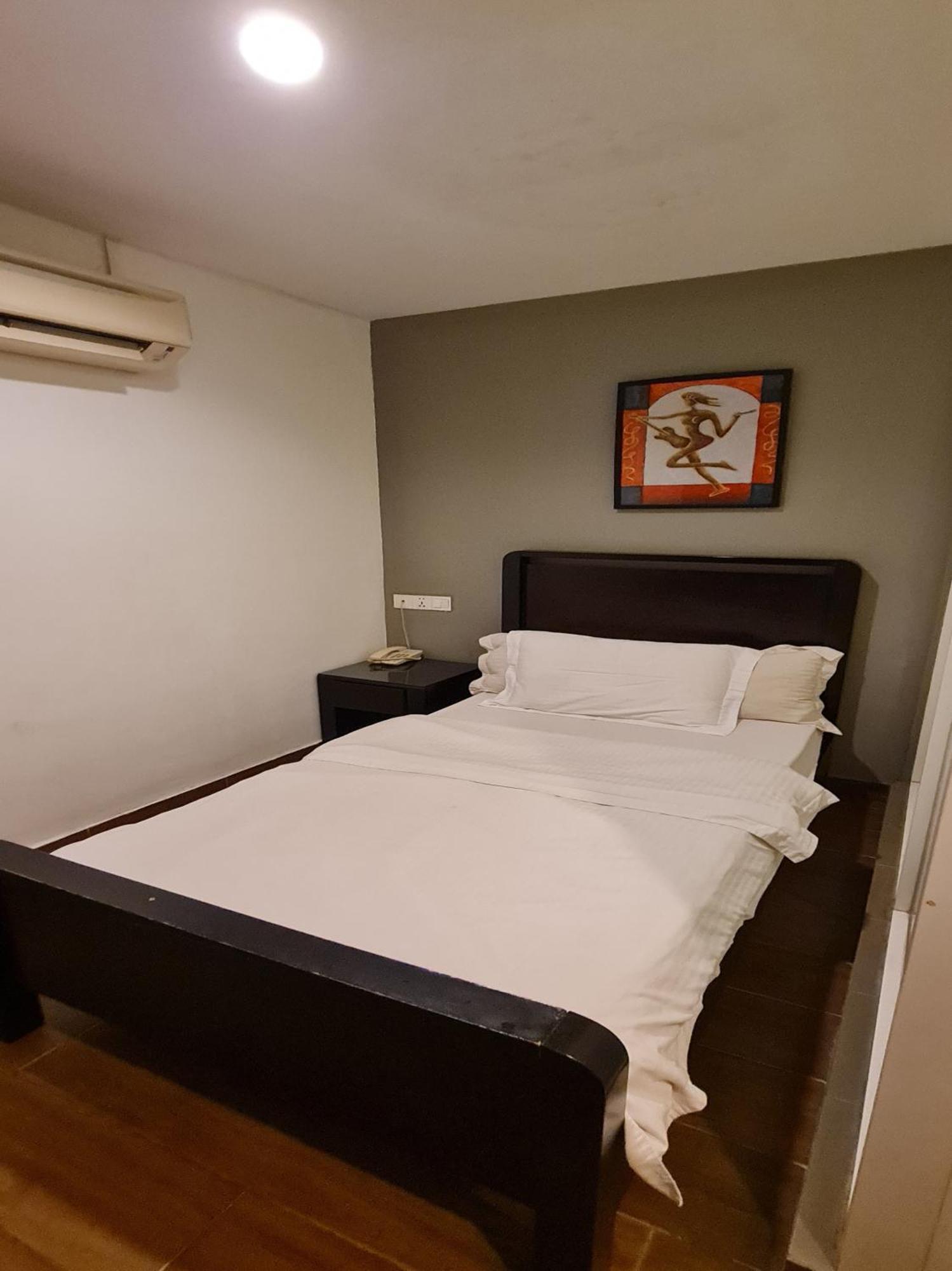 Hotel O Crossroads Hotel Kuala Lumpur Exterior photo